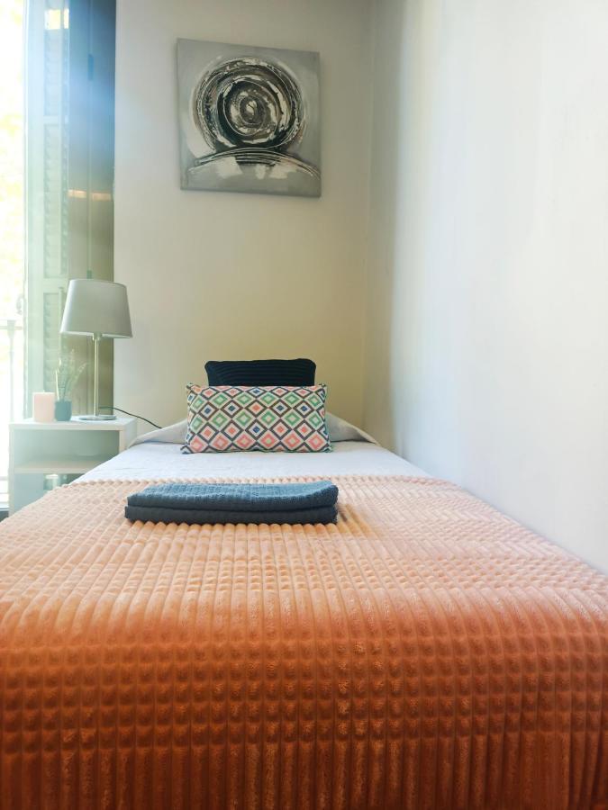 By Plaza Urquinaona Rooms Barcelona Exterior foto